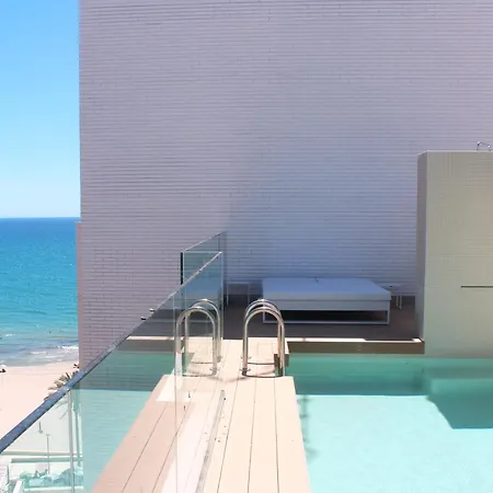 Luxury Penthouse With Private Pool *