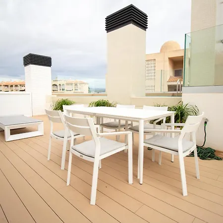 Luxury Penthouse With Private Pool *
