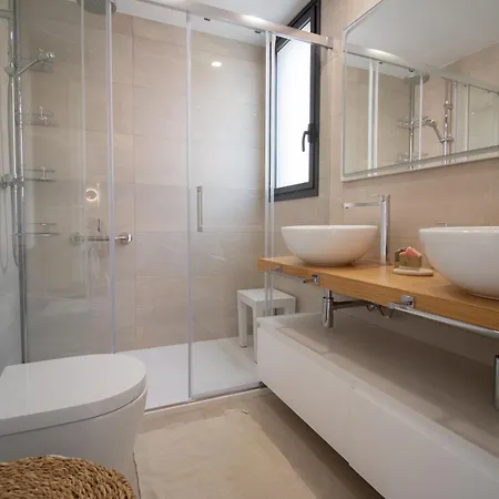 Luxury Penthouse With Private Pool شقة