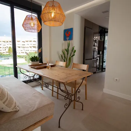 Luxury Penthouse With Private Pool شقة *